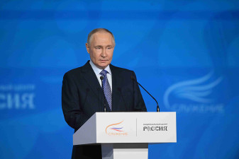Путин: никому не под силу исказить подвиг Красной Армии